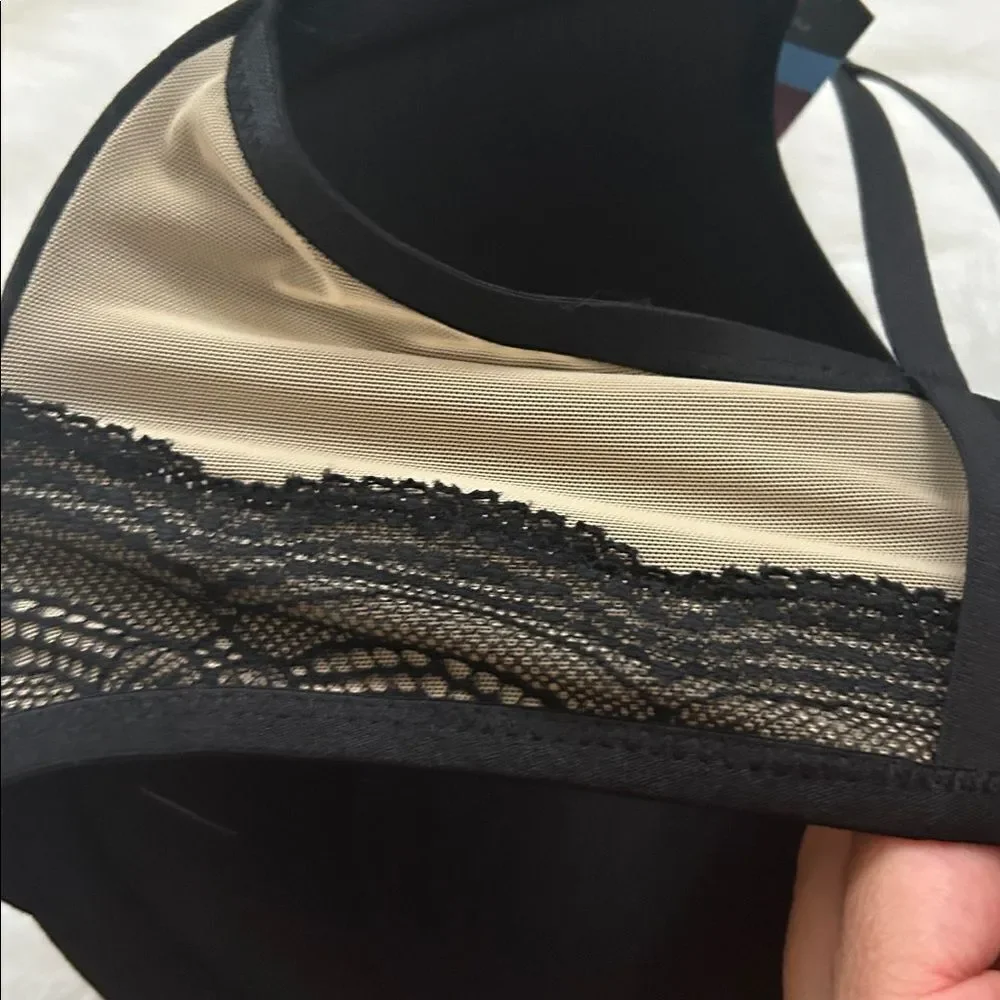 Lot of 2 brand new bras 40D Torrid / maidenform